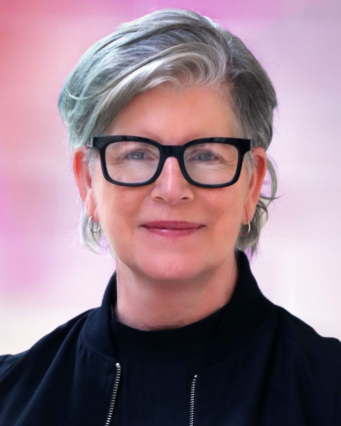 Portrait of Holly Willis
